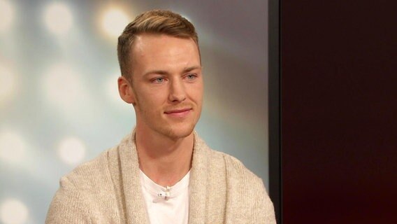 HSV-Kapitän Sebastian Schonlau im NDR Studio © Screenshot 