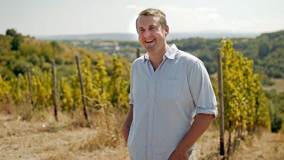 Felix Prinz zu Salm-Salm im Weinberg. © SWR 