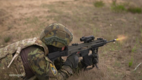 Bundeswehrsoldaten bei einer Truppenübung © Screenshot 