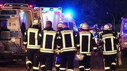 Rettungskräfte bei einem Brand einer Seniorenresidenz in Oyten © Nord-West-Media TV 