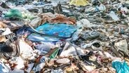 Plastikmüll auf Mülldeponie © colourbox Foto: -