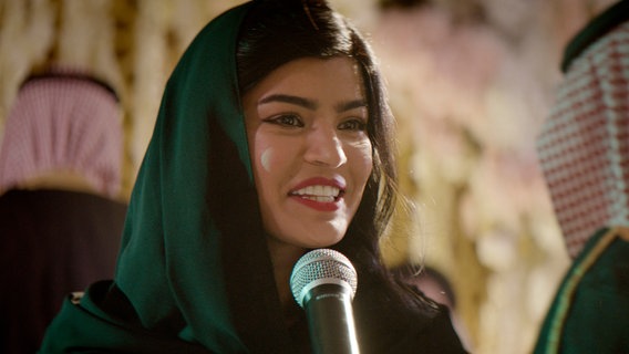 Maryam (Mila Alzahrani) weiß genau, was sie will. © NDR/Razor Film/Al Mansour Establishment for Audiovisual Media 