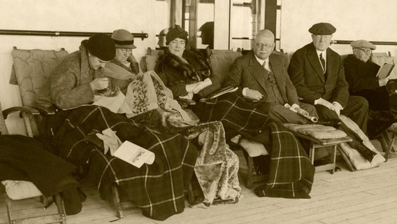 Passagiere an Bord der "Bremen" 1933. © © Radio Bremen/Richard Fleischhut, honorarfrei 