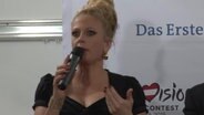 Barbara Schöneberger auf der Pressekonferenz nach "Unser Song für Österreich".  