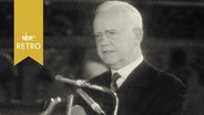 Bundespräsident Heinrich Lübke bei seiner Festrede zum Abschied des Bremer Bürgermeisters Wilhelm Kaisen 1965  