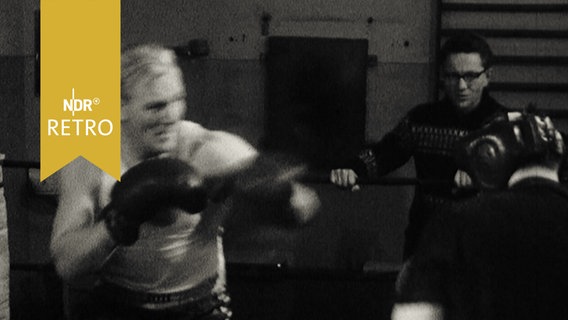 Zwei
Boxer im Training 1965  