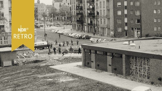 Endhaltestelle der neuen U-Bahn zur Lutterothstraße - heutiger Else-Rauch-Platz (1965)  