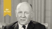 Hamburger Schulsenator Wilhelm Drexelius bei einem Fernsehinterview 1963  