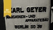 Firmenschild "Karl Geyer. Maschinen- und Apparatebau" (1964)  