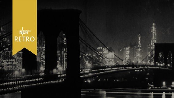 Brücke in Manhattan bei Nacht (Foto 1965)  