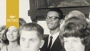 Jugendliche in einem Chor (1965)  