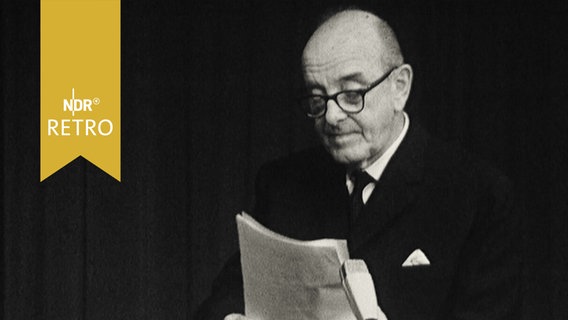Kultursenator Hans-Harder Biermann-Ratjen bei einer Ansprache 1965  