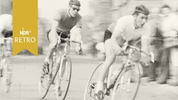 Radrennfahrer beim Amateurrennen in Braunschweig 1963  