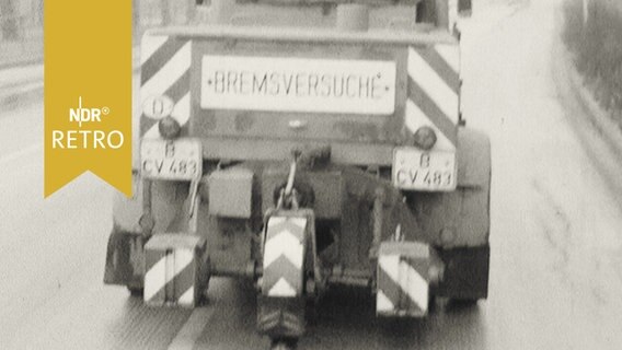 Bremsversuchsfahrzeug von hinten (1964)  
