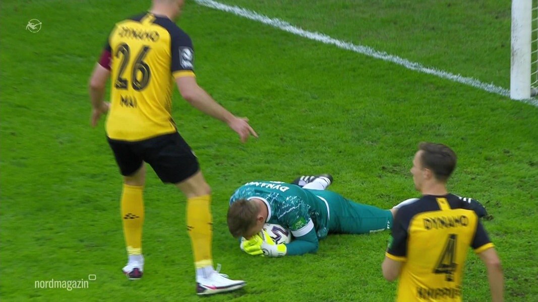 3. Liga: Gute Laune nach dem Spiel Dresden gegen Rostock
