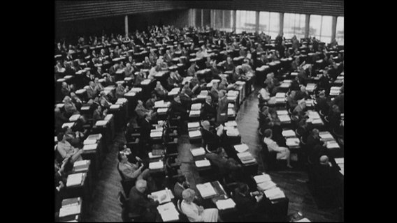 Gesamtansicht eines gefüllten Saals.(Archivbild)  