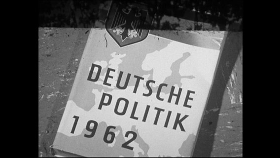 Tätigkeitsbericht mit dem Titel Deutsche Politik 1962.  