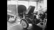 Ein Panzer der Bundeswehr in der Werkstatt (Archiv-Bild).  