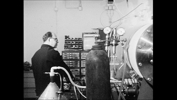 Anlage für Kälteversuche im Institut für Raumfahrt (Archiv-Bild).  