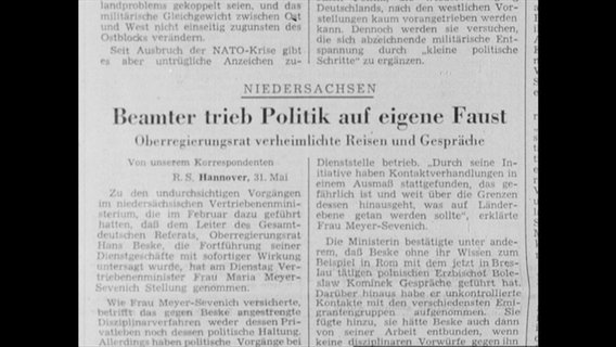 Ein Zeitungsartikel mit der Überschrift: Beamter trieb Politik auf eigene Faust.  