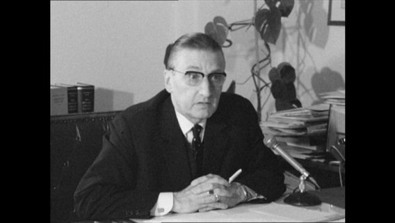 Ein Porträt des Staatssekretärs Hans Schäfer (Archiv-Bild).  