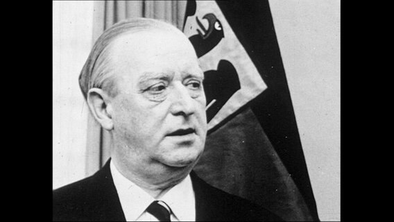 Porträt des Wehrbeauftragten des Bundestages Matthias Hoogen (Archiv-Bild).  
