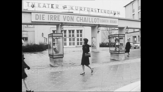 Der Eingang des Theater Kurfürstendamm (Archivbild).  