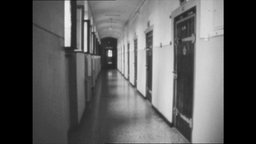 Der Korridor eines Gefängnisses  