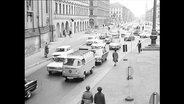 Eine befahrene Straße (Archivbild)  