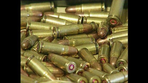 Eine Nahaufnahme von funktionsfähiger Munition  