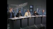 Fünf Panorama-Redakteure sitzen im Studio (Archivbild).  