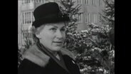 Karin Ruth Diederichs im Weihnachtsbaumverkauf 1963  