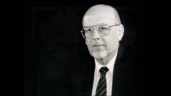 Ein Schwarz-weiß Portrait.  