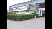 Die Fassade eines Supermarktes (Archivbild).  