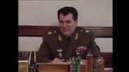 Verteidigungsminister der UdSSR, Schaposchnikow, sitzt am Schreibtisch (Archivbild).  