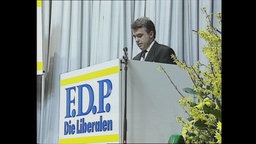 Ein Podium der FDP- Die Liberalen  