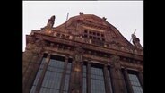 Die Fassadenansicht des Verwaltungsgebäudes in Düsseldorf  