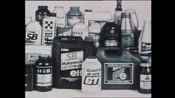 Eine Aufnahem verschiedener Behältnisse mit Altöl  