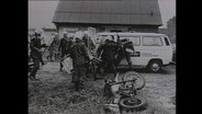 Auseinandersetzung zwischen Polizisten und Demonstrierenden (Archivbild)  