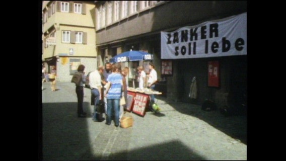 Protest für den Erhalt des AEG-Standortes in Tübingen (Archivbild)  