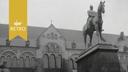Vorderansicht der Kaiserpfalz in Goslar mit Reiterstandbild (1963)  