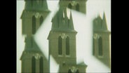 Eine Kirche wie durch ein Kaleidoskop dargestellt  