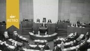 Plenarsaal des niedersächsichsischen Landtags 1964 während einer Sitzung  