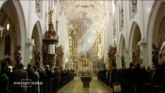 Innenansicht einer Kathedrale  