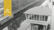 Blick von oben auf die Schleuse am Wehr bei Bremen 1963  