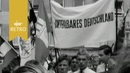 Demonstration der Organisation "Unteilbares Deutschland" (Schriftzug auf Banner) 1963  