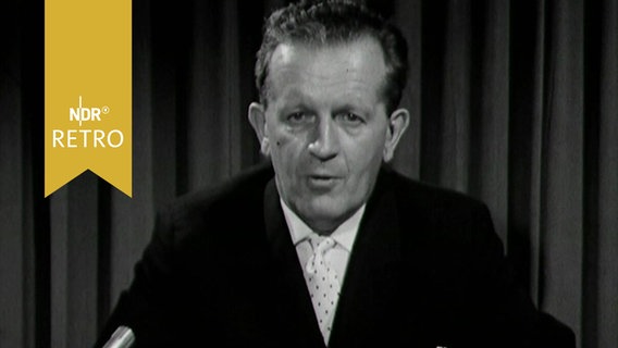 Karl Döring bei einem Fernsehvortrag (1963)  