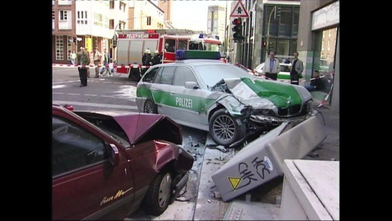Verkehrsunfall mit einem Streifenwagen  
