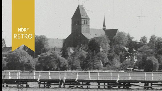 Ratzeburger Dom über den See gesehen (1964)  