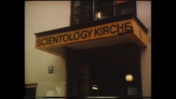 Eingang einer Scientology Kirche  